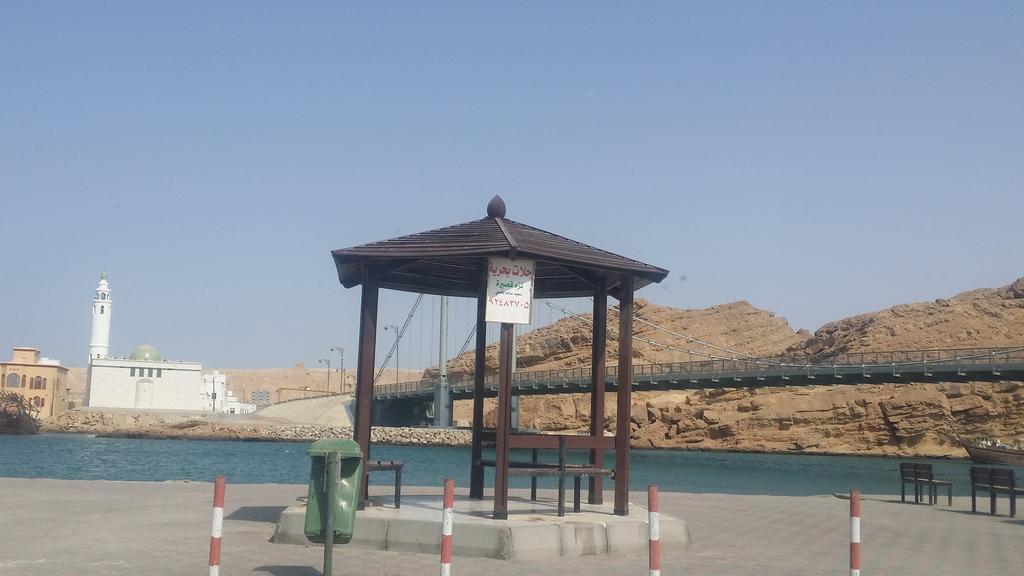 Al Afiah Corniche Hotel Apartment Sur Exterior foto